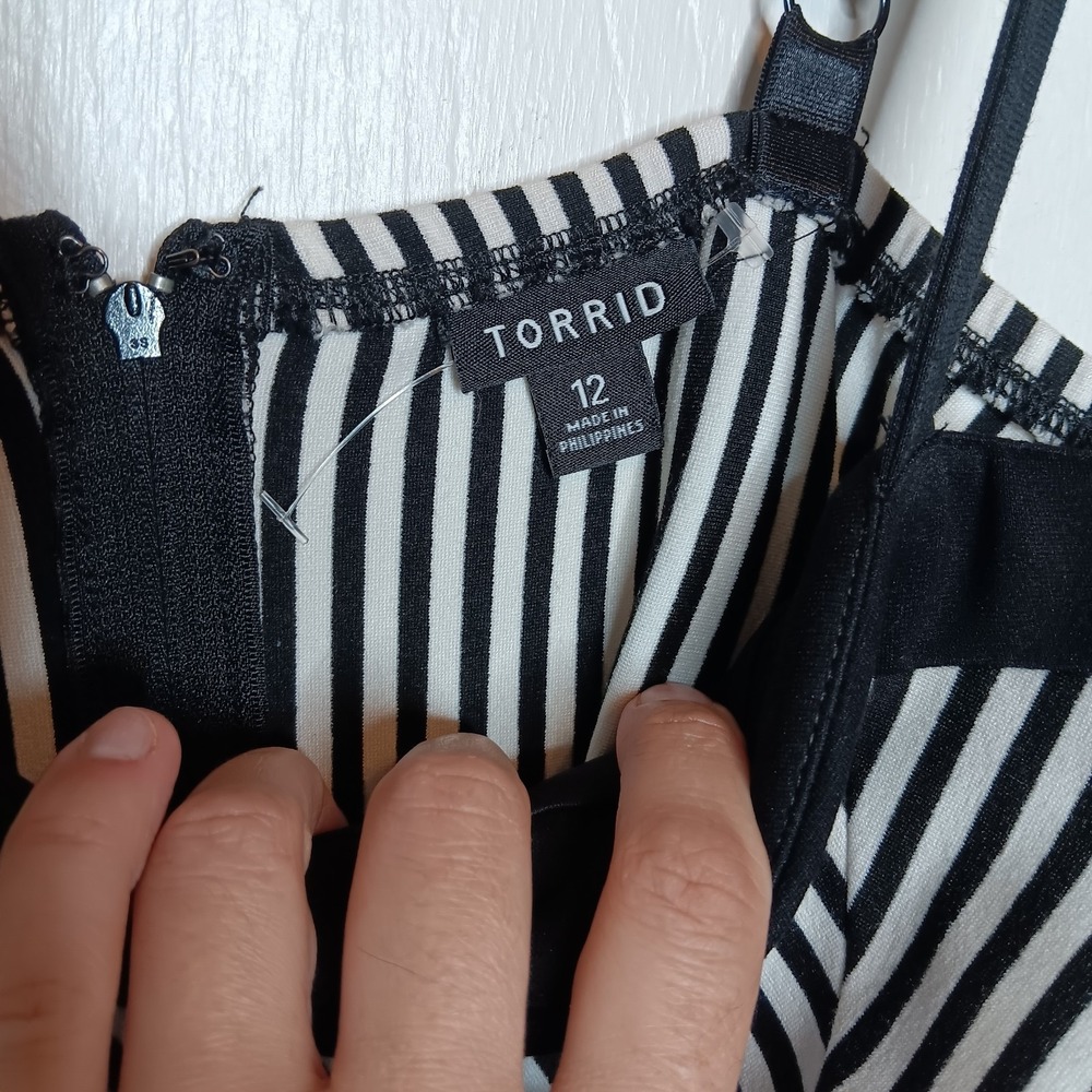 Torrid Bodycon Dress 12 Black White Striped Sweetheart Neck Pin Up Rockabilly - Picture 5 of 9